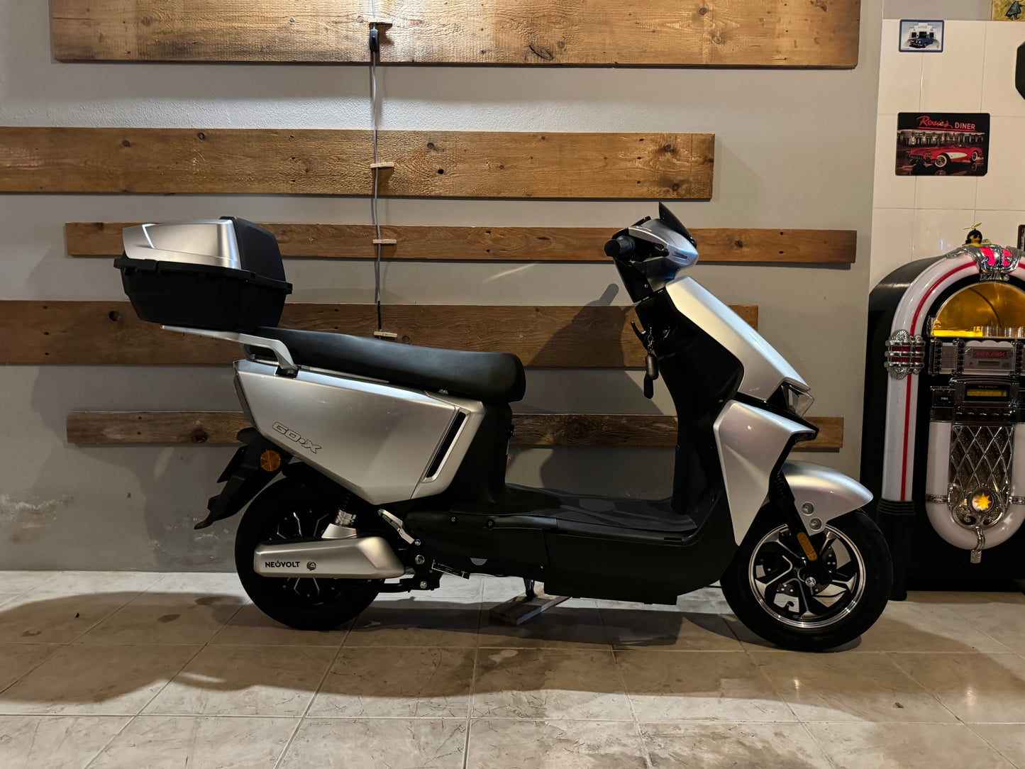 Scooter Elétrica NeoVolt Go-X Cinzento