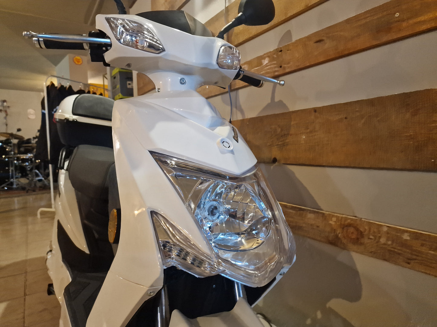 Scooter Elétrica Seventeen White