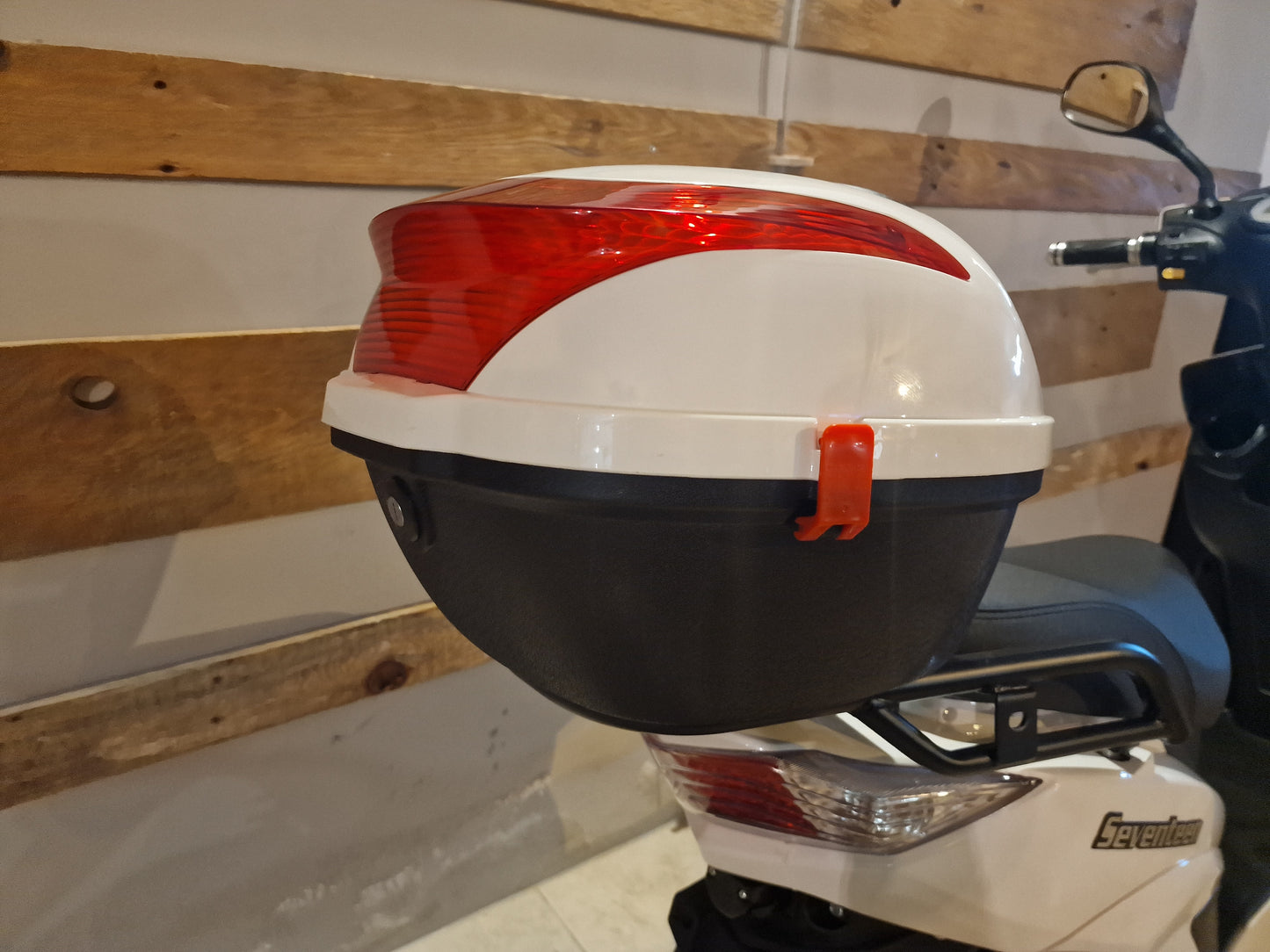 Scooter Elétrica Seventeen White