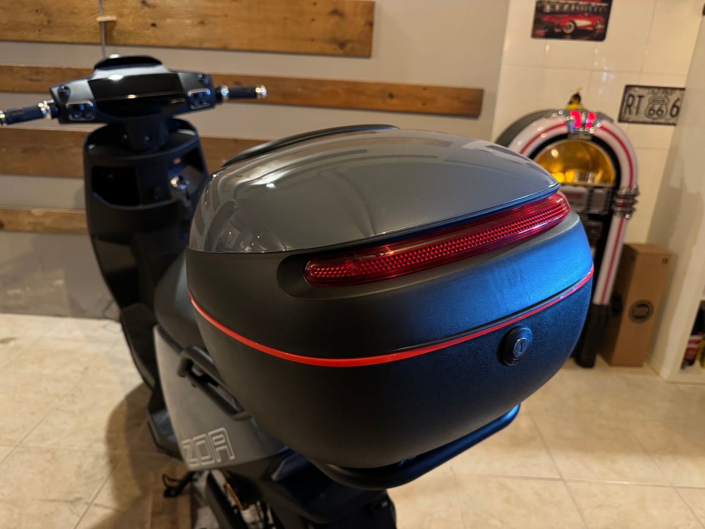 Scooter Elétrica Seventeen Zoa cinzento