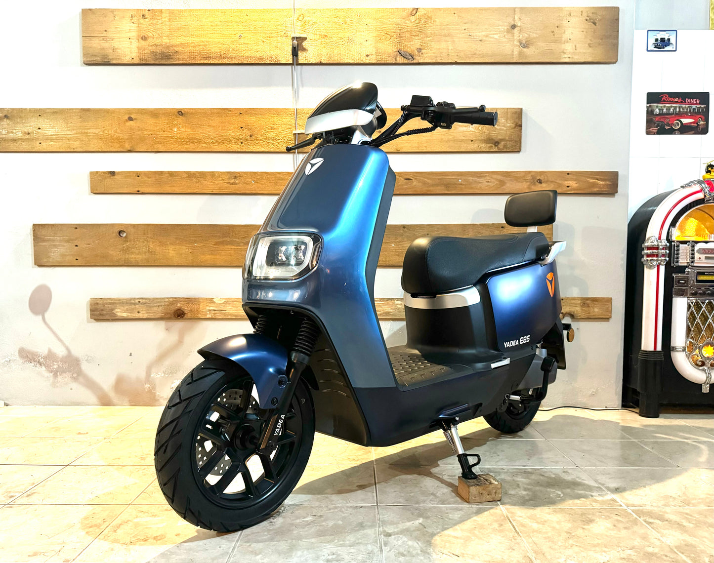 Ciclomotor Yadea E8S autonomia 112km