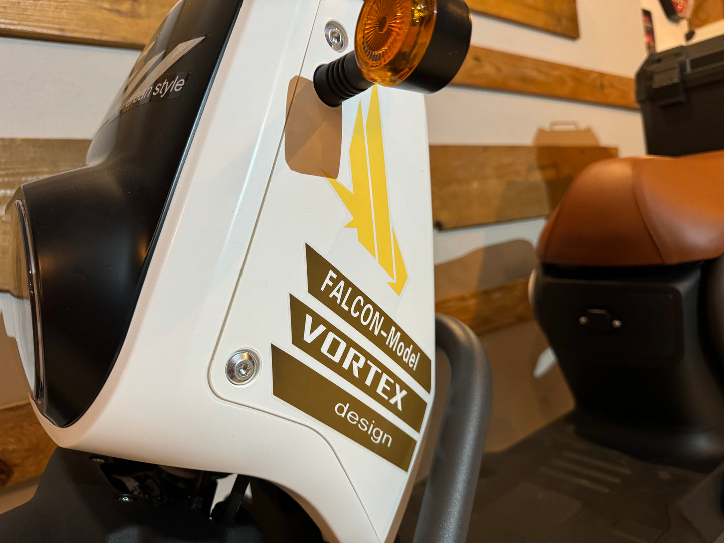 Scooter Elétrica Vortex 72V Falcon Branco