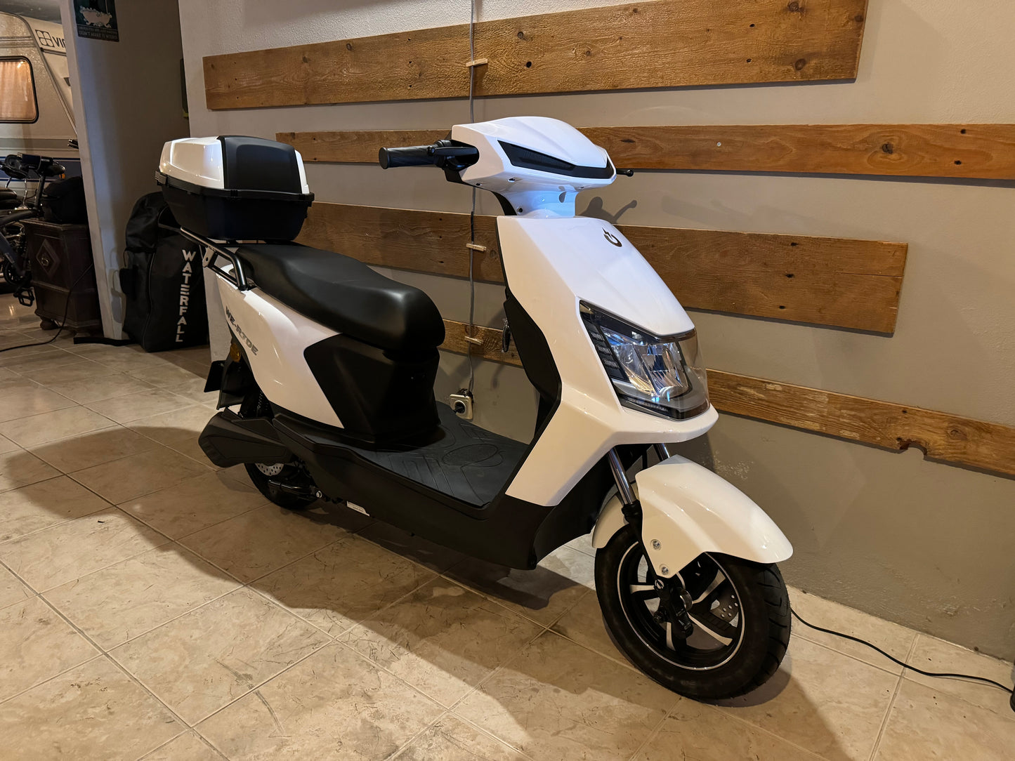 Scooter Elétrica NeoVolt We-Ride Branco