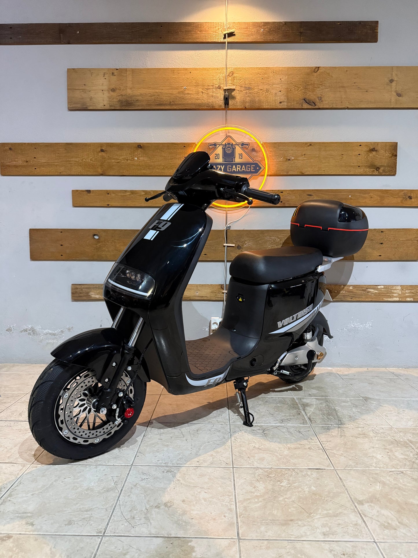 Scooter Elétrica Voltrish F9