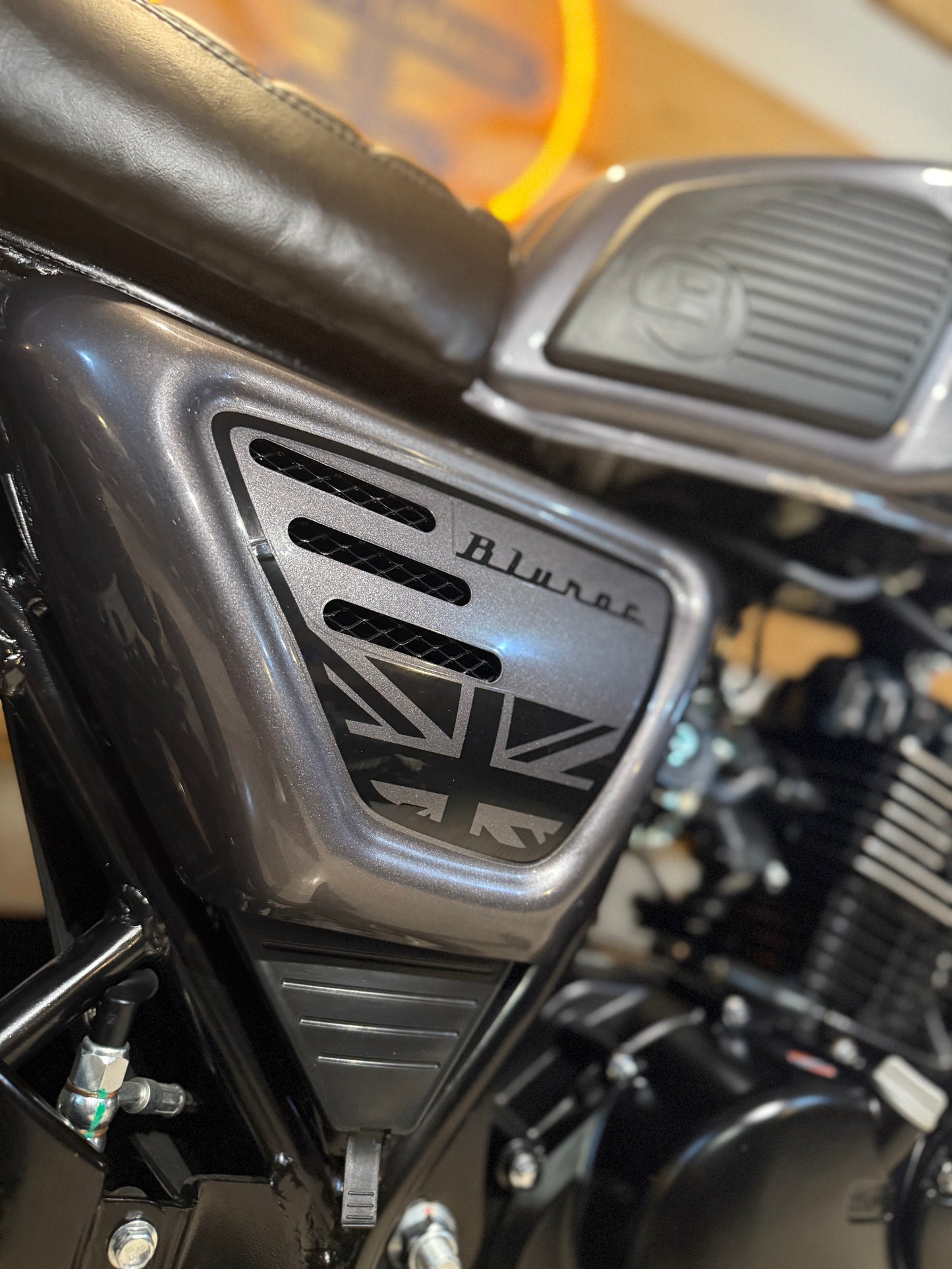 Bluroc Legend 125