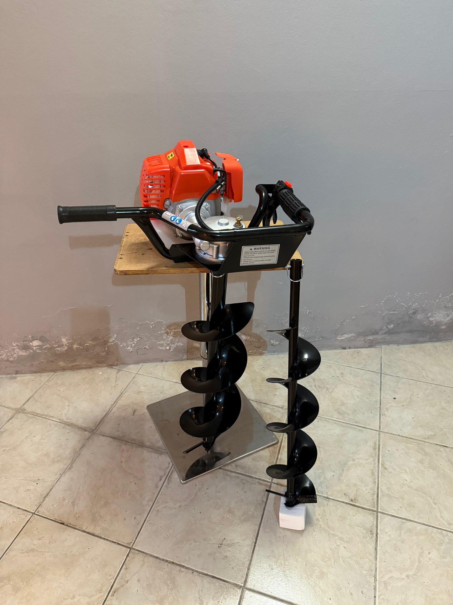 Perfurador de solo a Gasolina c/ 2 brocas