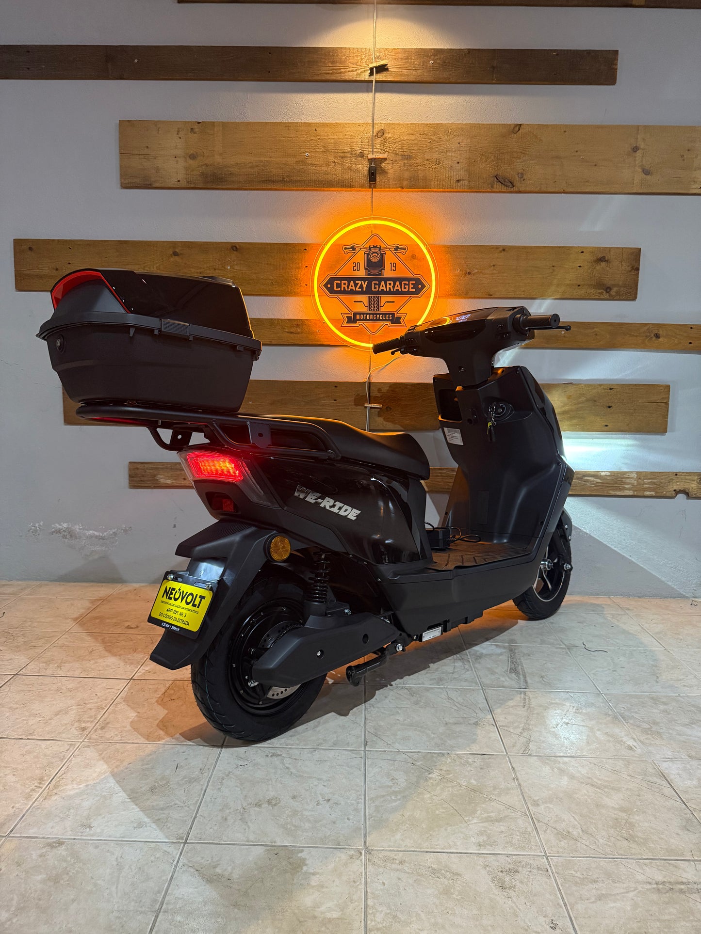 Scooter Elétrica NeoVolt We-Ride Preto 72V