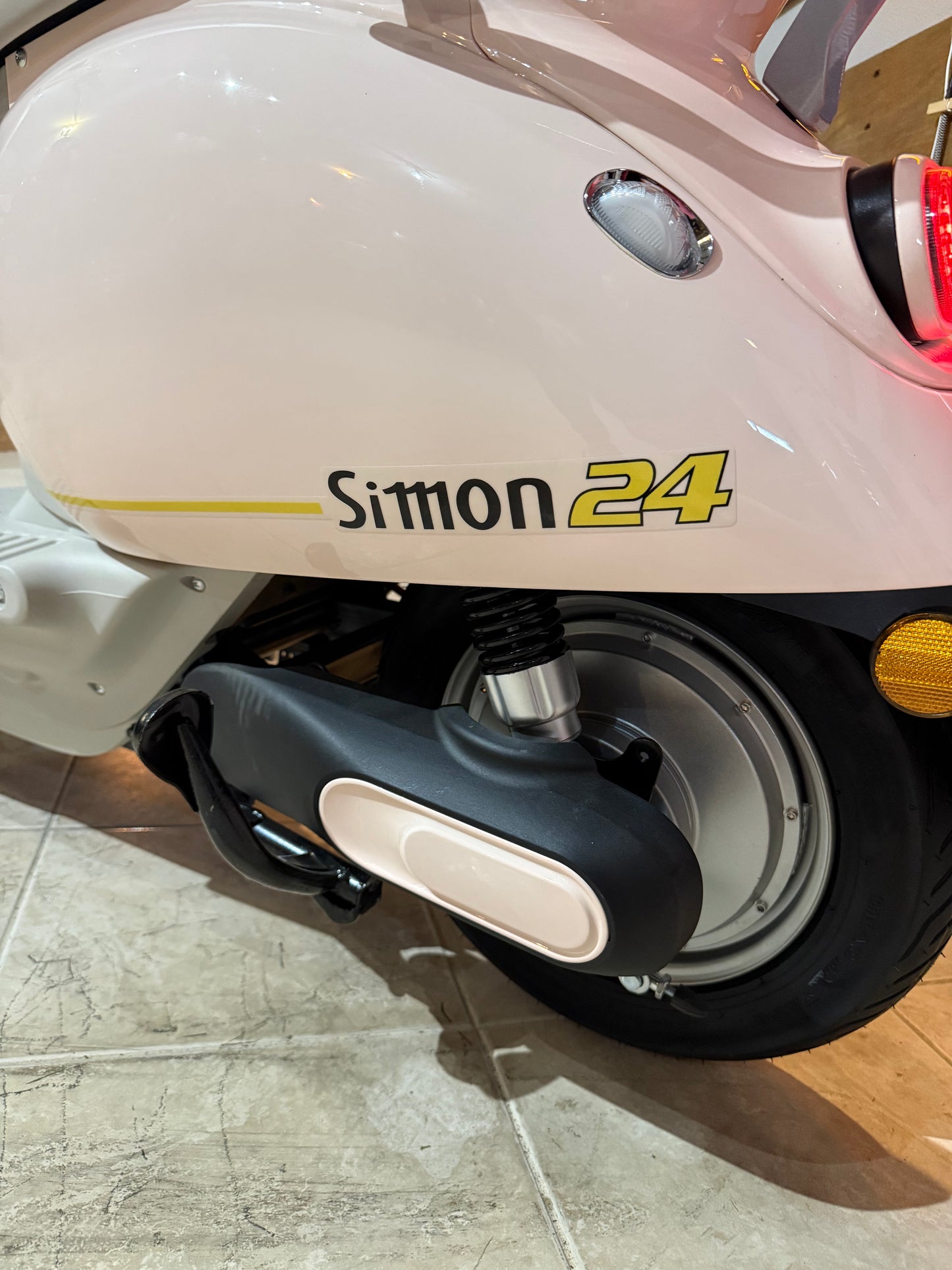 XEC Simon 24