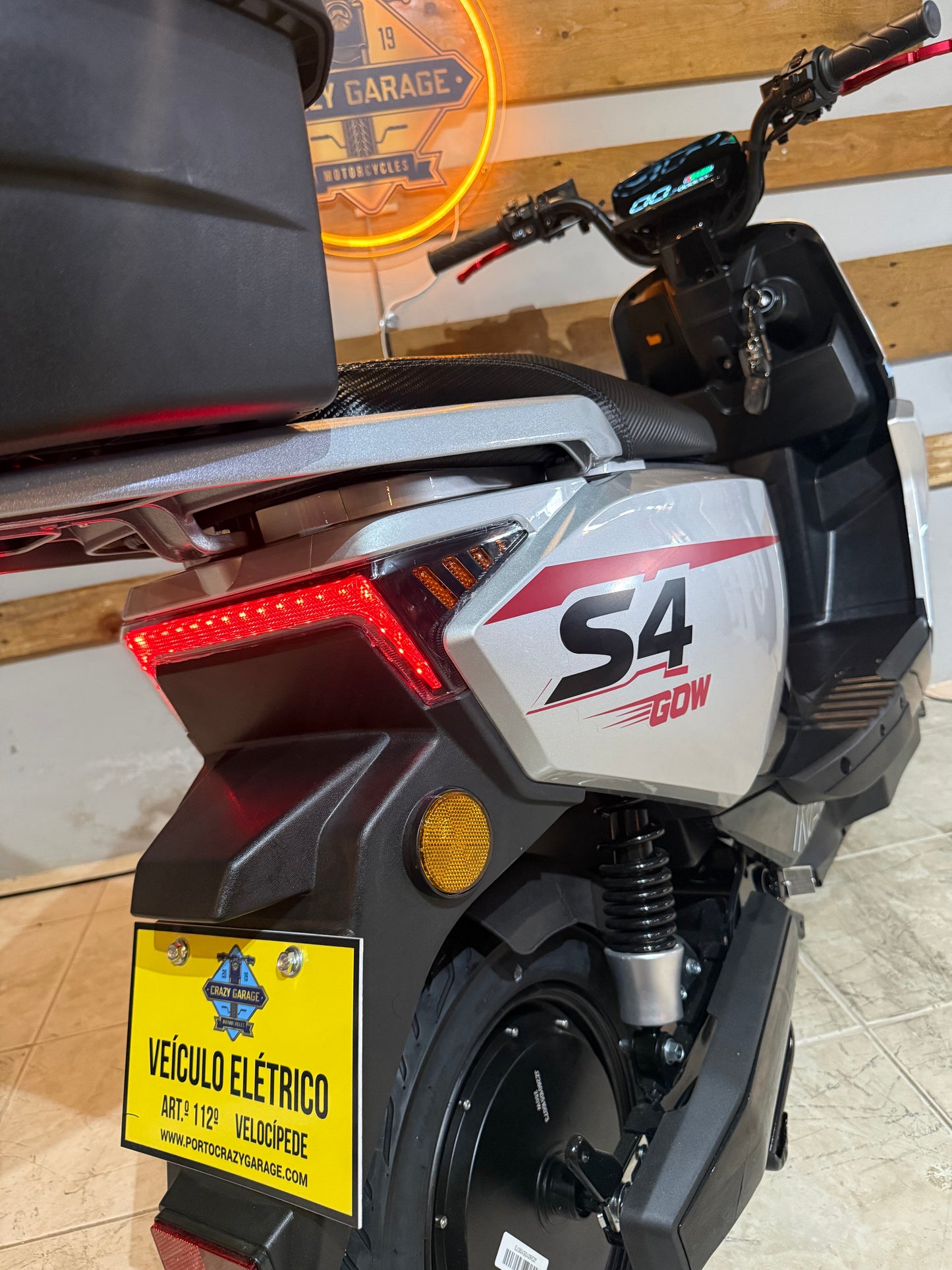 Raider S4 72v 40AH