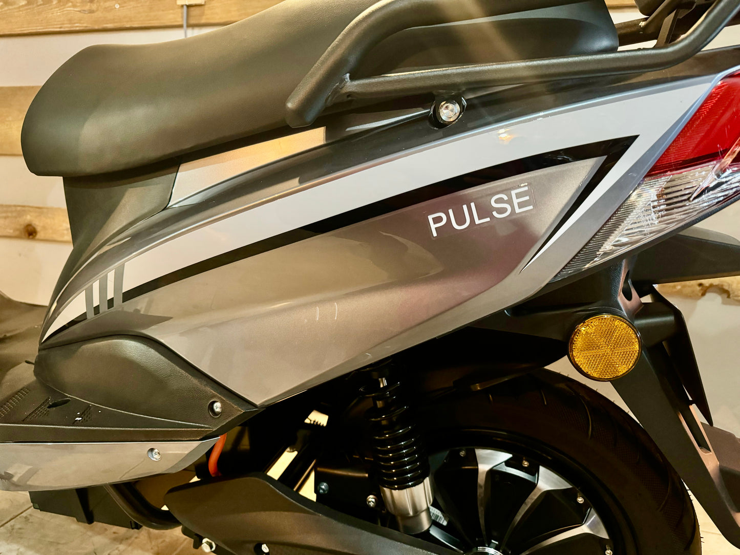 Scooter Elétrica NeoVolt Pulse Grey