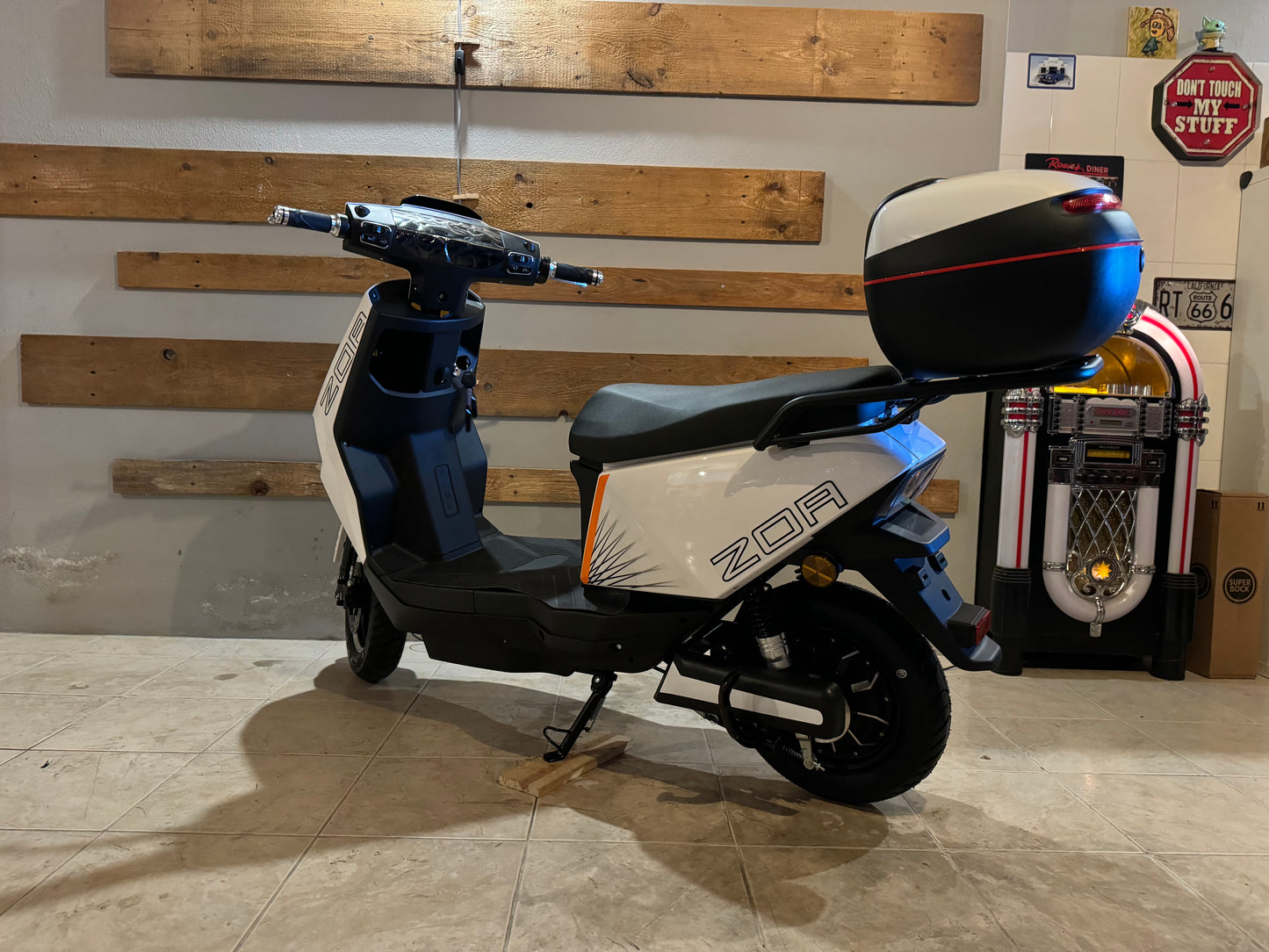 Scooter Elétrica Seventeen Zoa branco