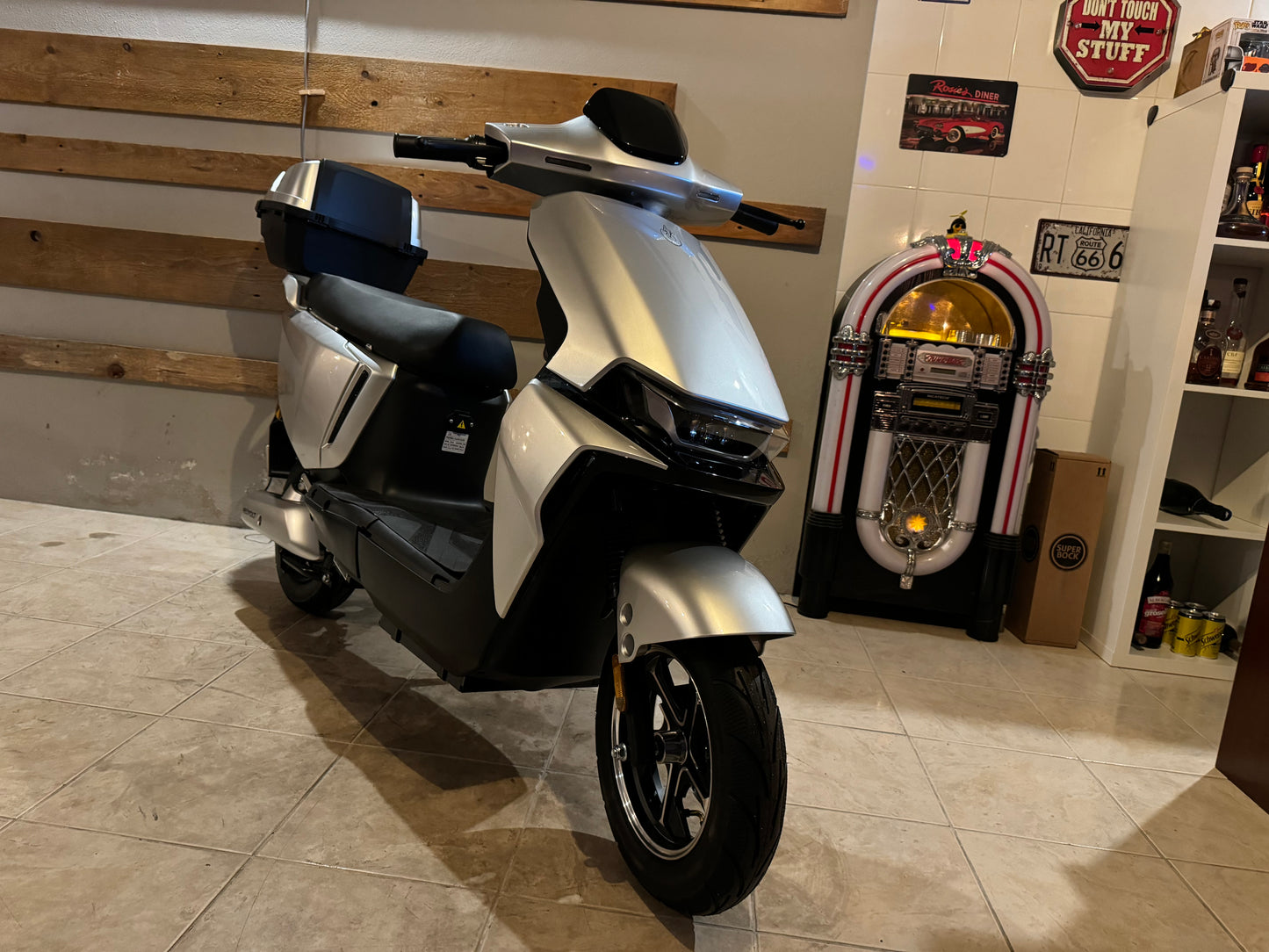 Scooter Elétrica NeoVolt Go-X Cinzento