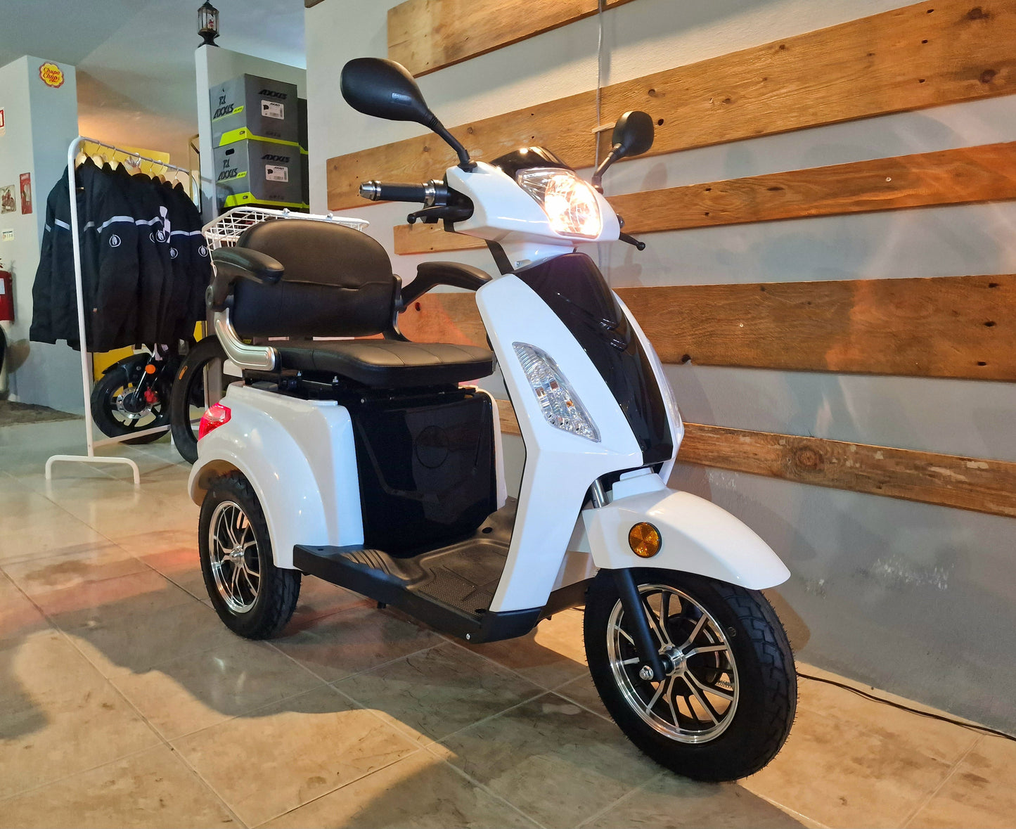 Scooter de Mobilidade Seventeen White