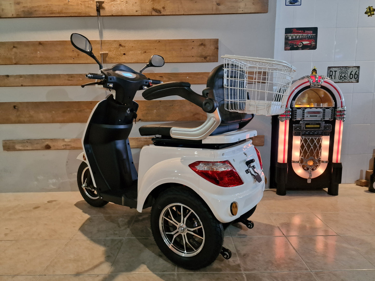 Scooter de Mobilidade Seventeen White