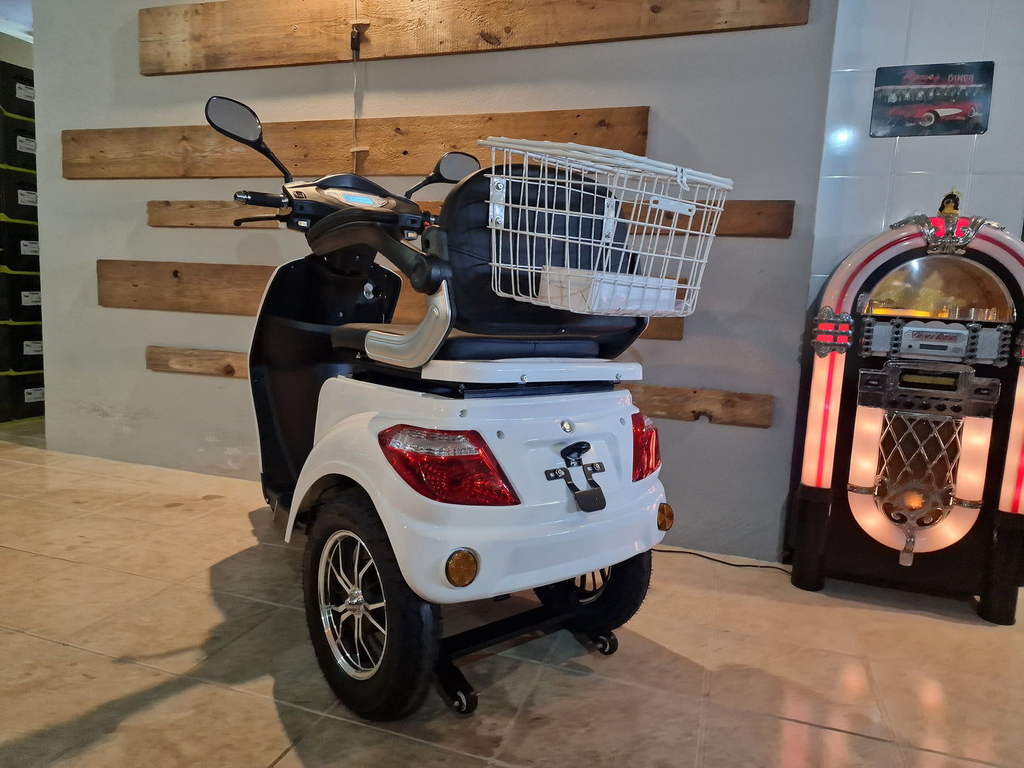 Scooter de Mobilidade Seventeen White