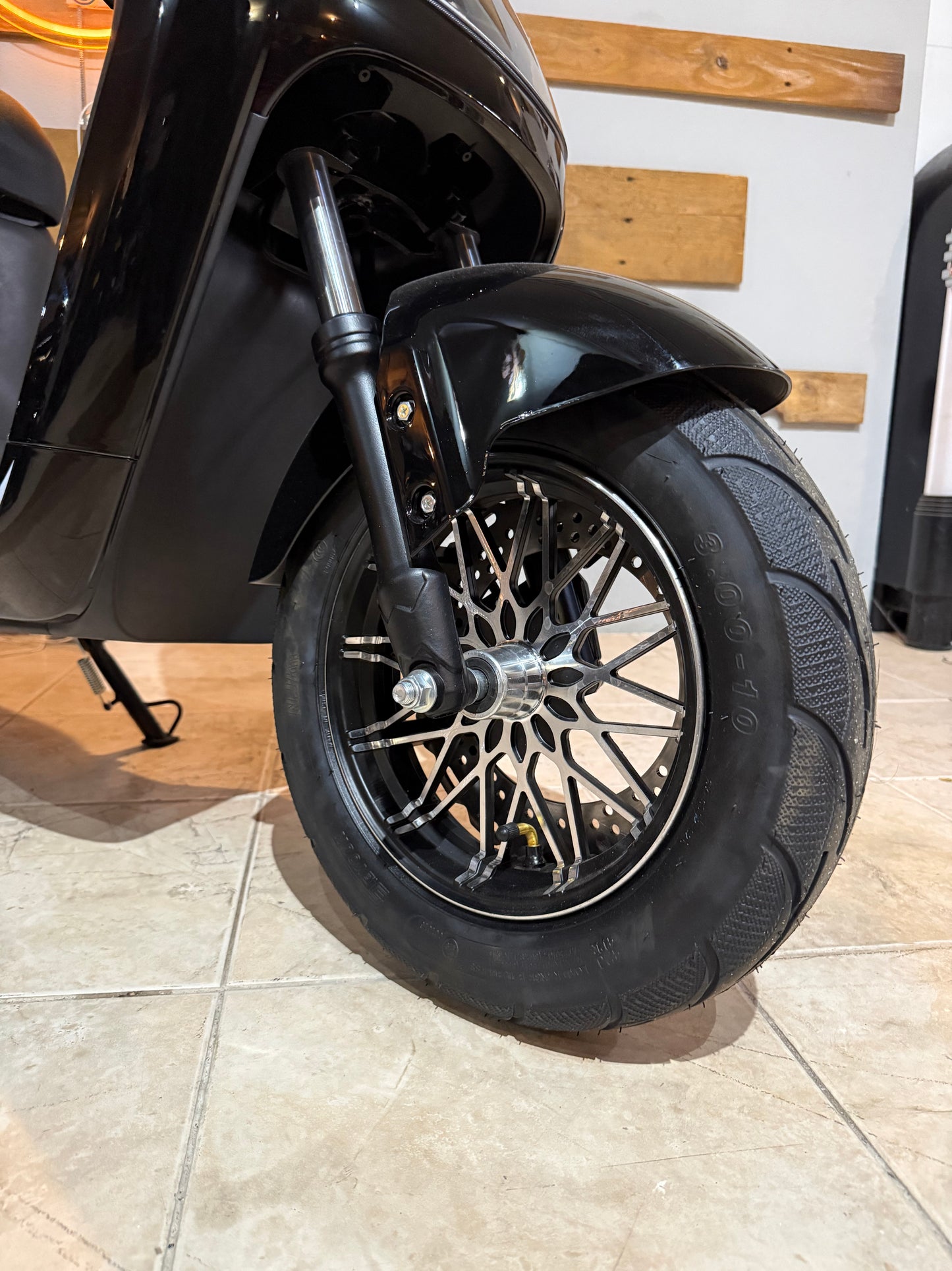 Scooter Elétrica Voltrish F9