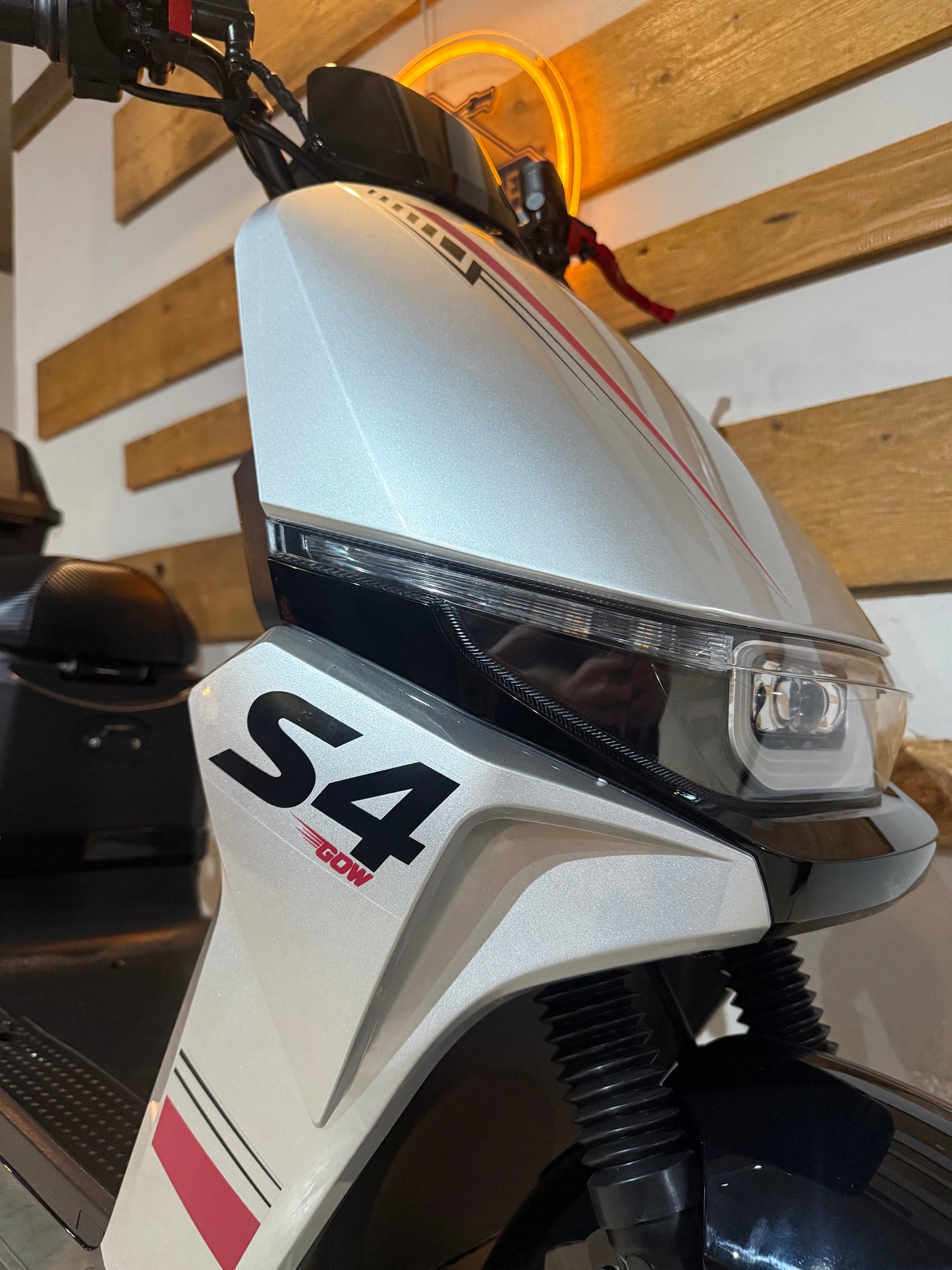 Raider S4 72v 40AH