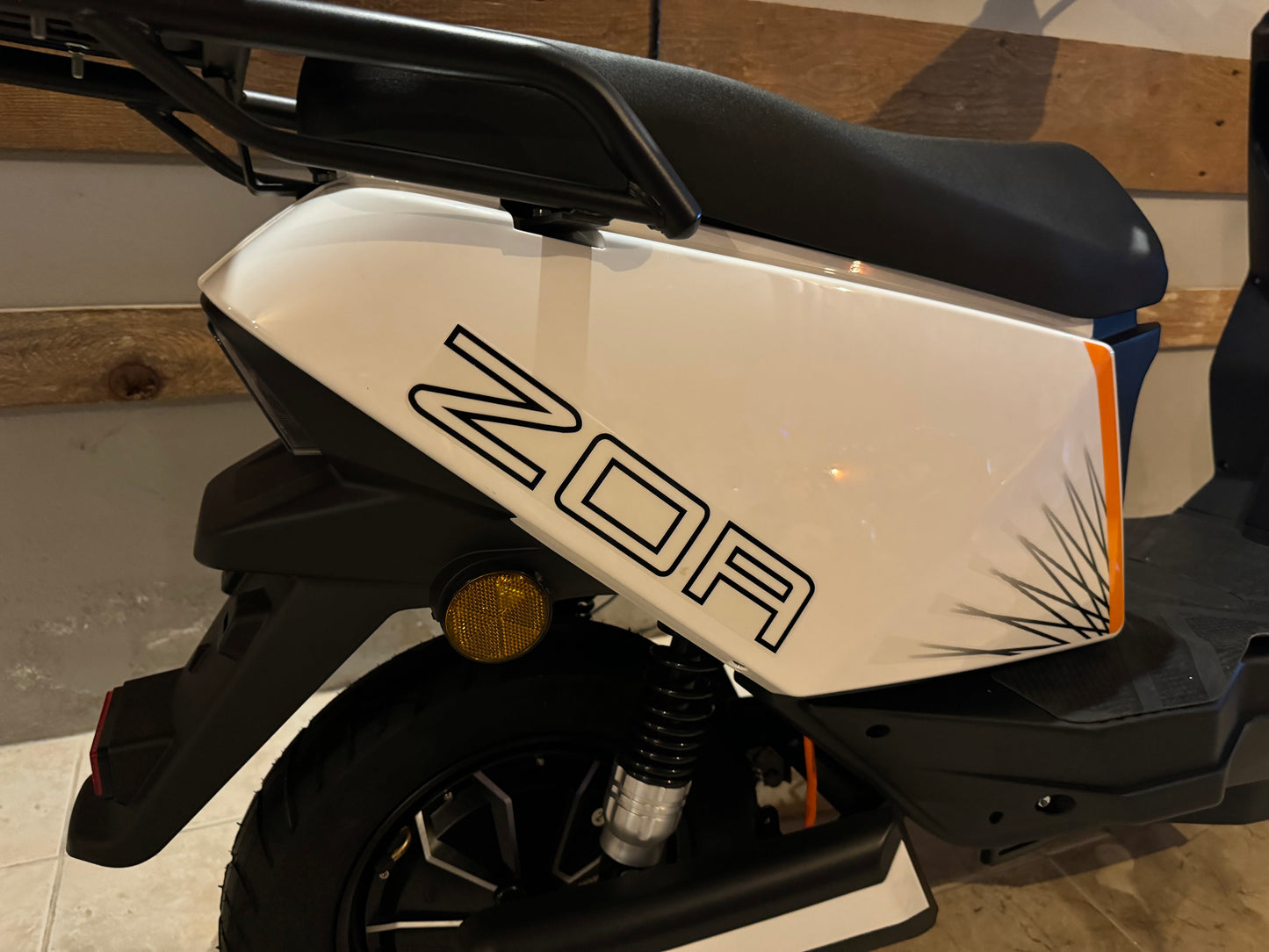 Scooter Elétrica Seventeen Zoa branco