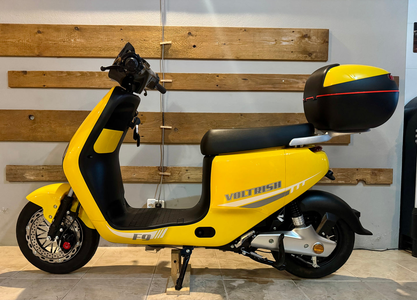 Scooter Elétrica Voltrish F9