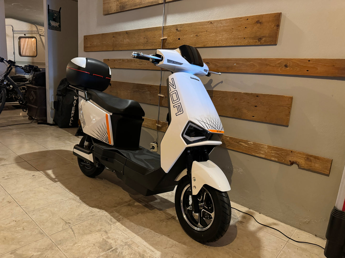 Scooter Elétrica Seventeen Zoa branco