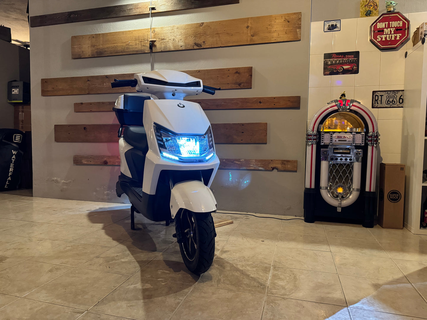 Scooter Elétrica NeoVolt We-Ride Branco