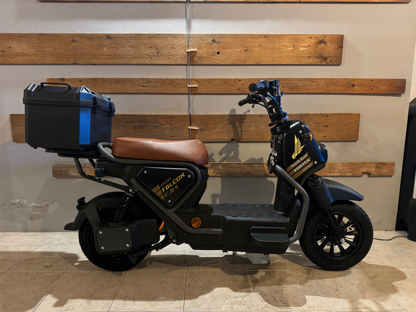 Scooter Elétrica Vortex 72V Falcon Preto