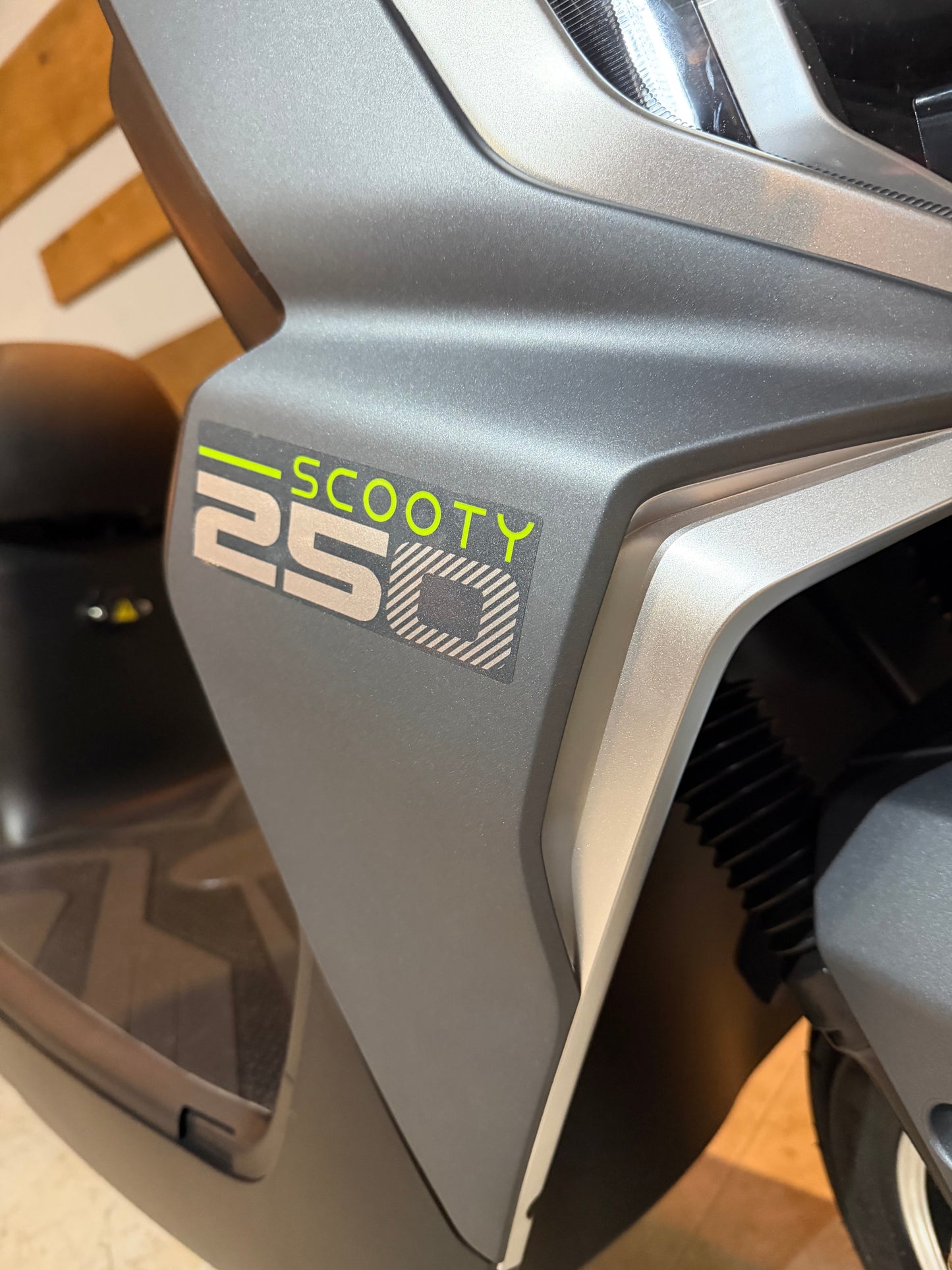 Scooter Elétrica sem carta Raider Scooty 72V