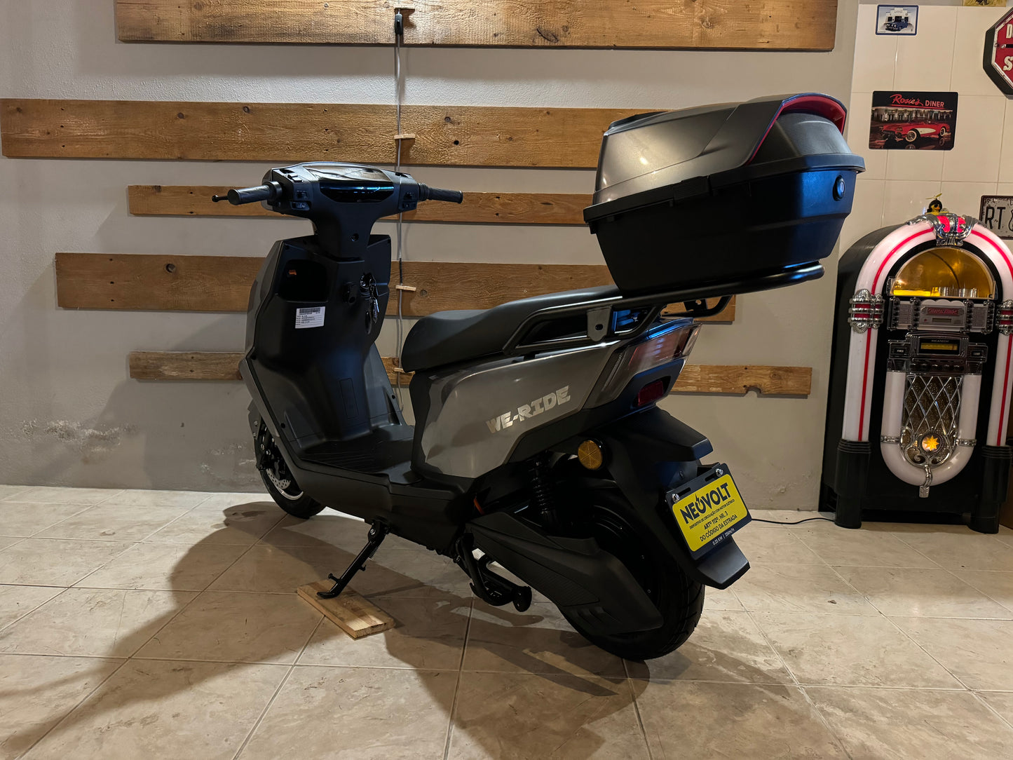 Scooter Elétrica NeoVolt We-Ride Cinzento
