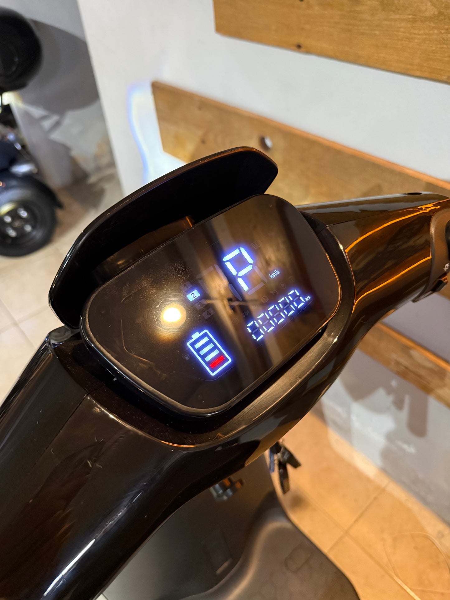 Scooter Elétrica Voltrish F9