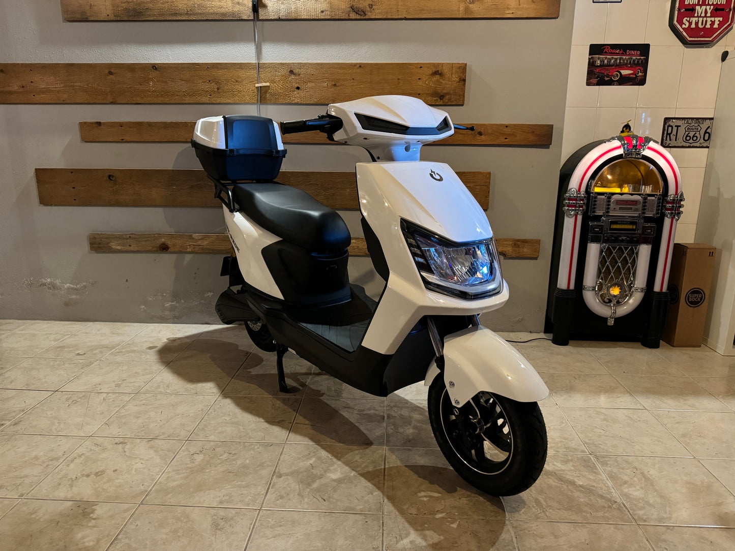 Scooter Elétrica NeoVolt We-Ride Branco
