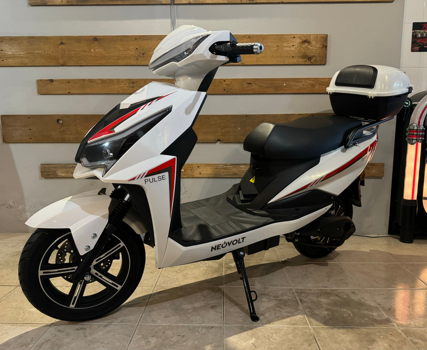 Scooter Elétrica NeoVolt Pulse white