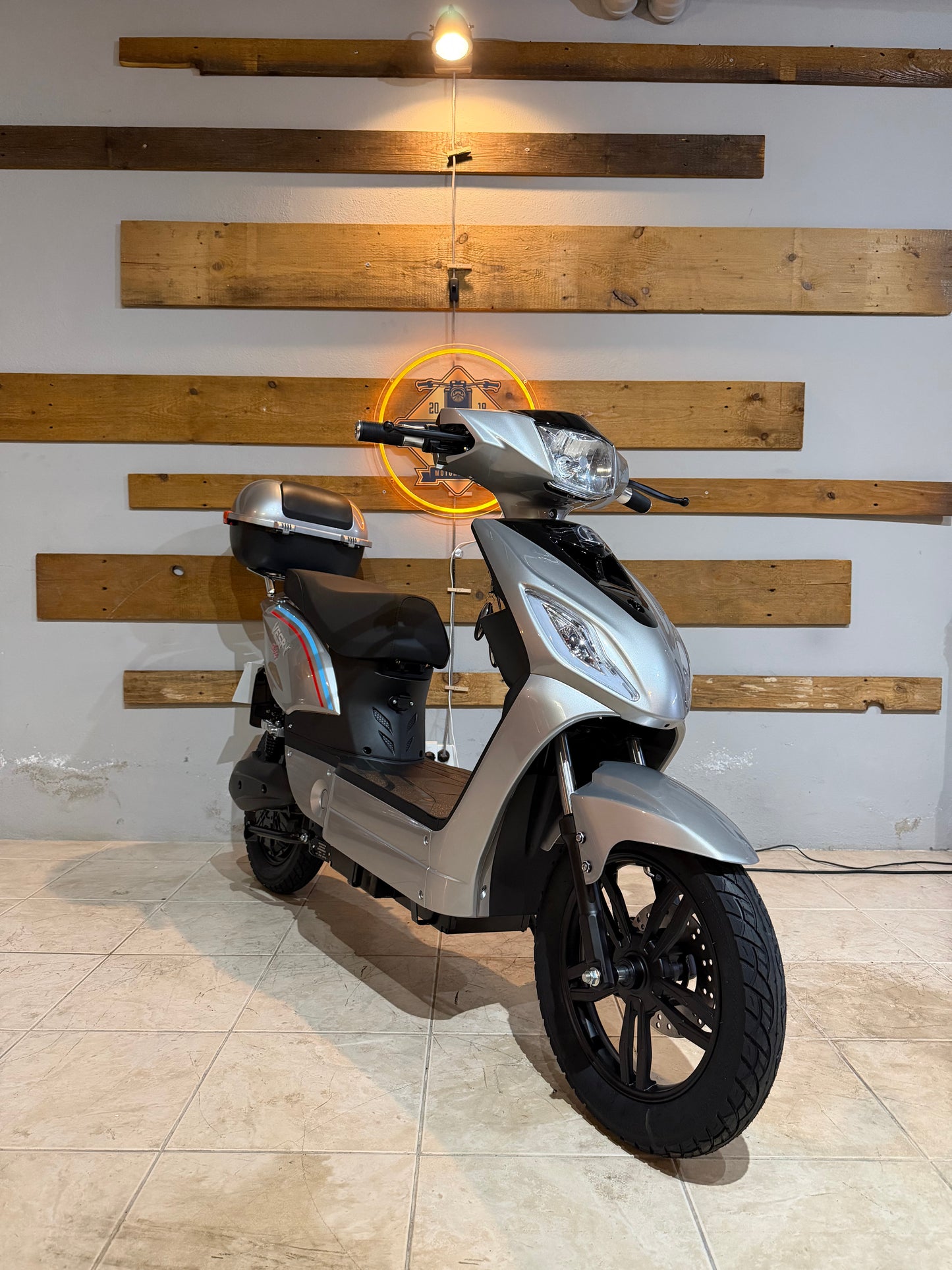 Raider Vespy Sky Bateria Lítio 40 AH Removível