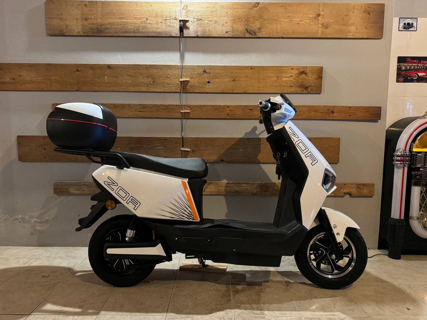 Scooter Elétrica Seventeen Zoa branco