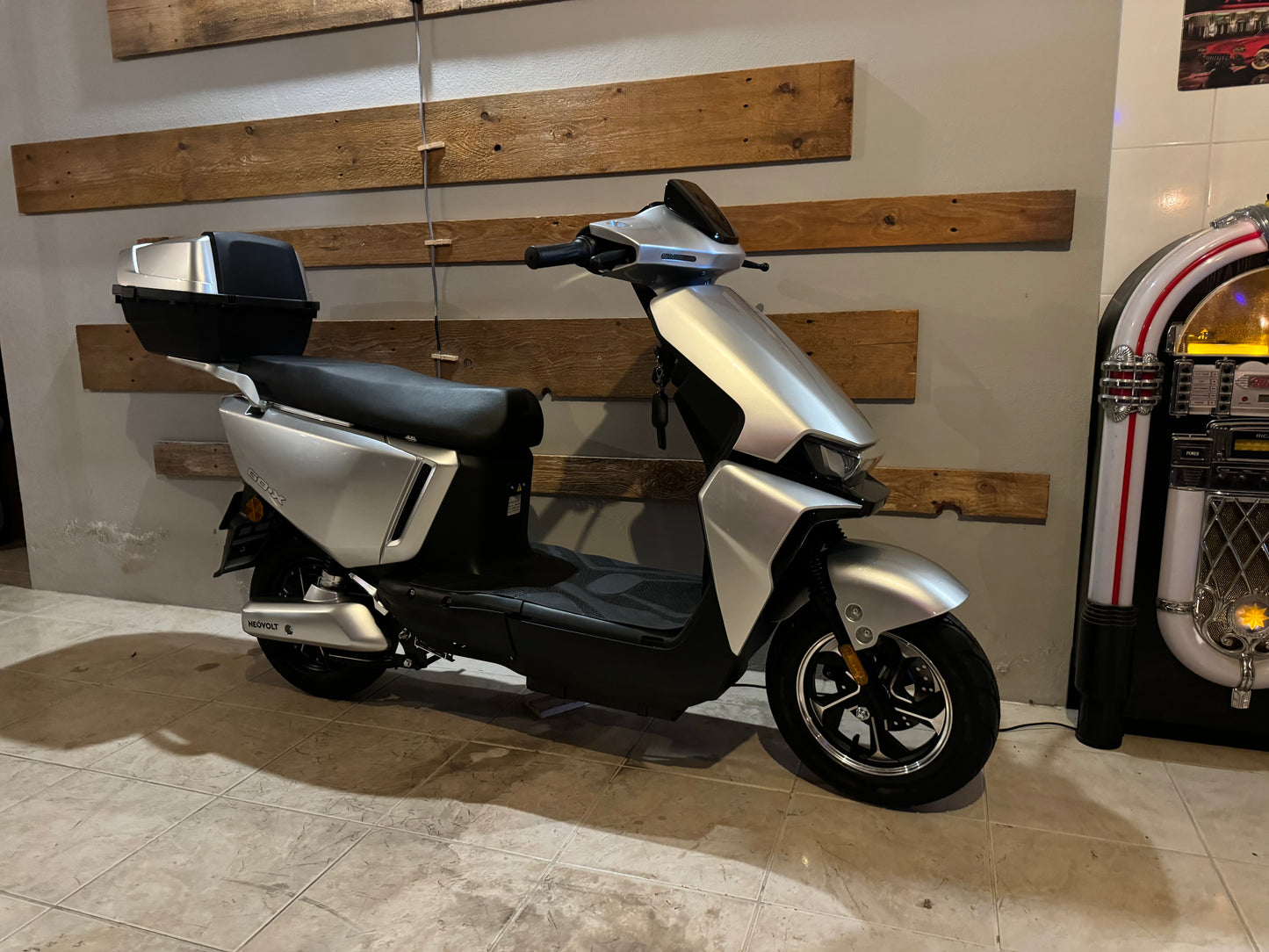 Scooter Elétrica NeoVolt Go-X Cinzento