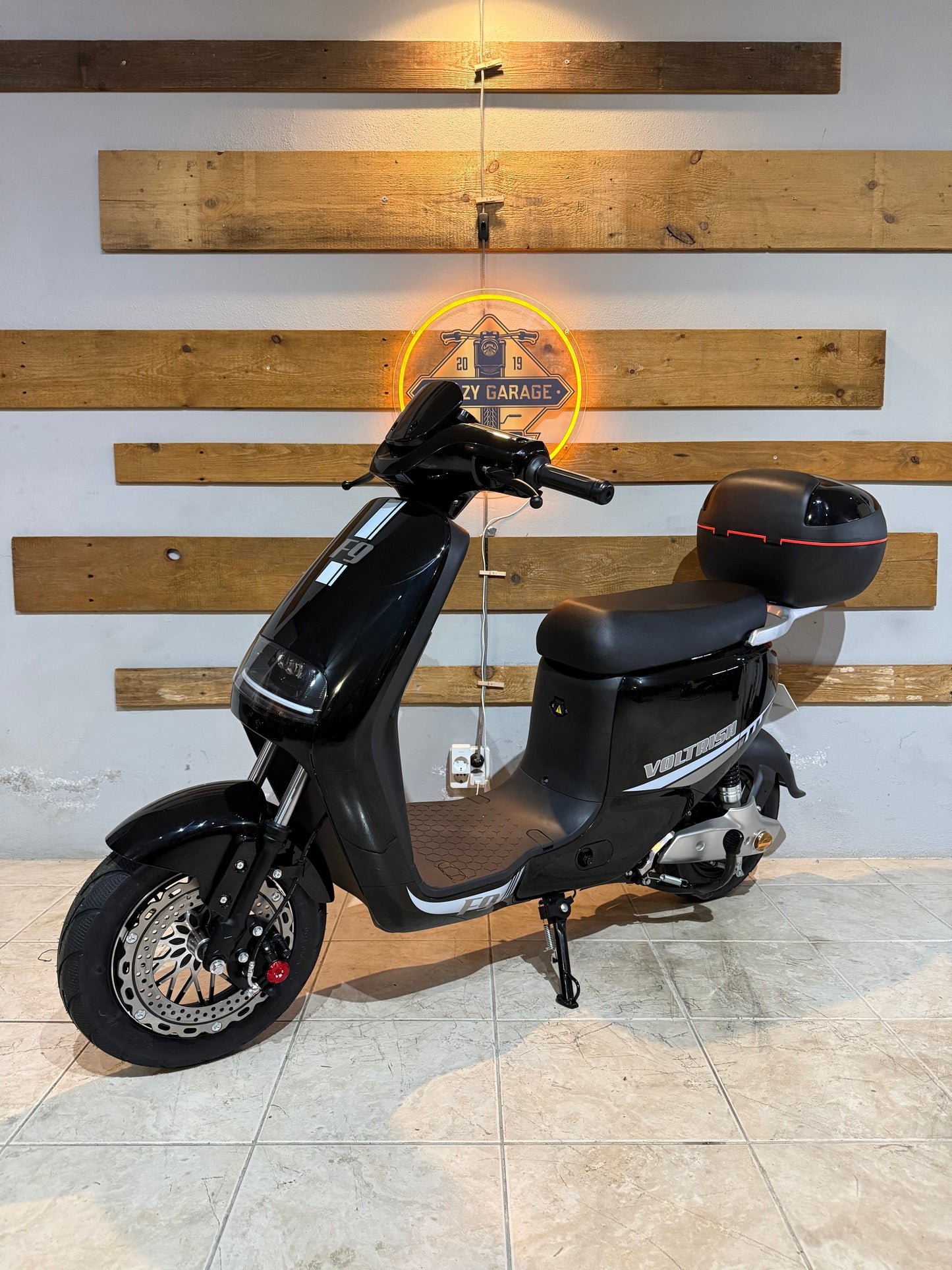Scooter Elétrica Voltrish F9