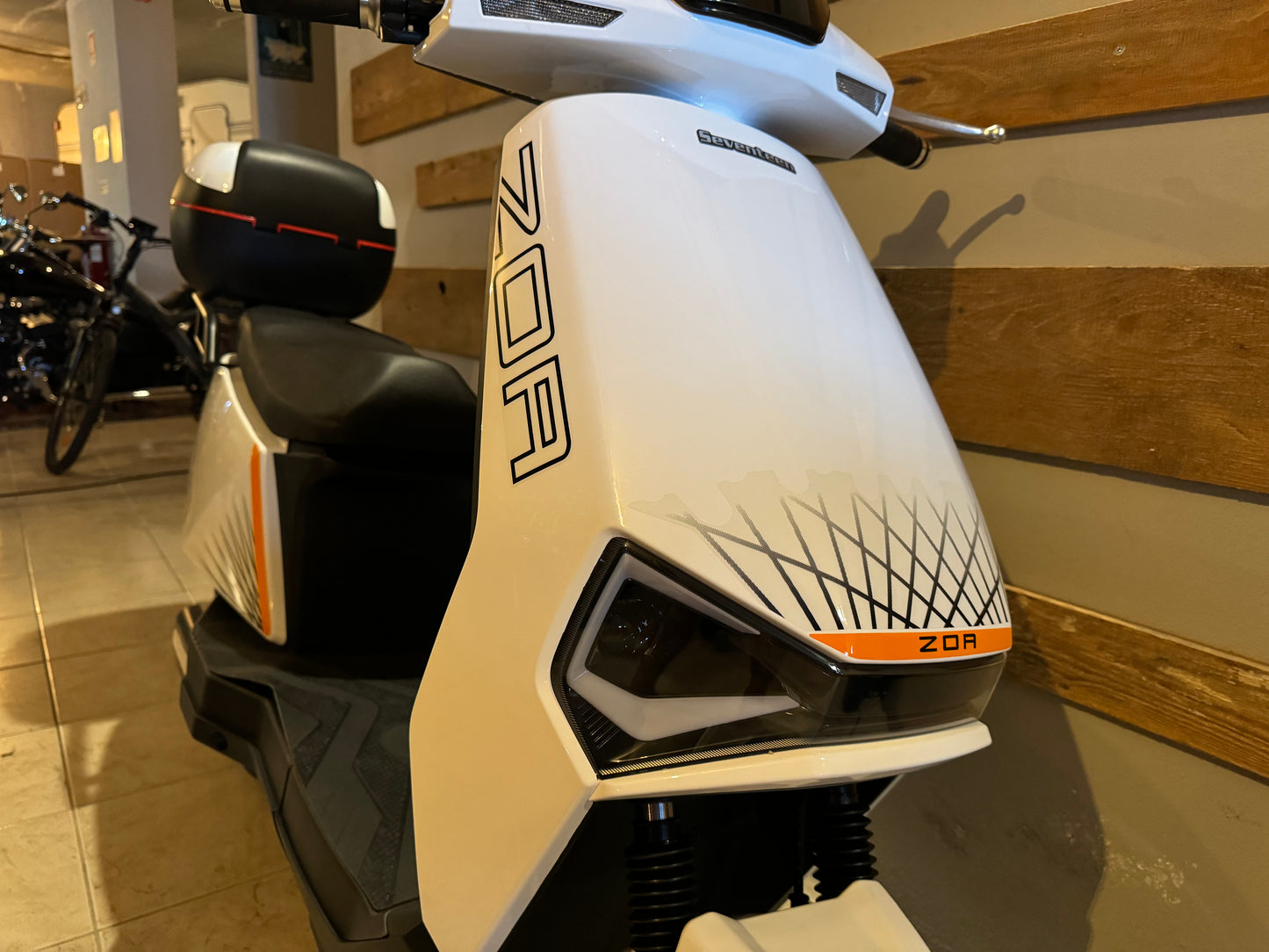 Scooter Elétrica Seventeen Zoa branco
