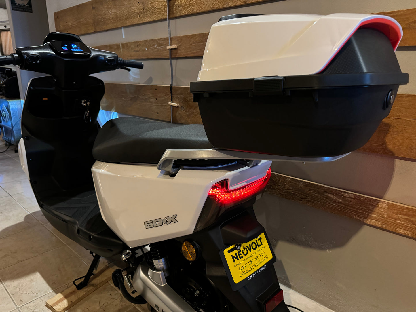 Scooter Elétrica NeoVolt Go-X Branco
