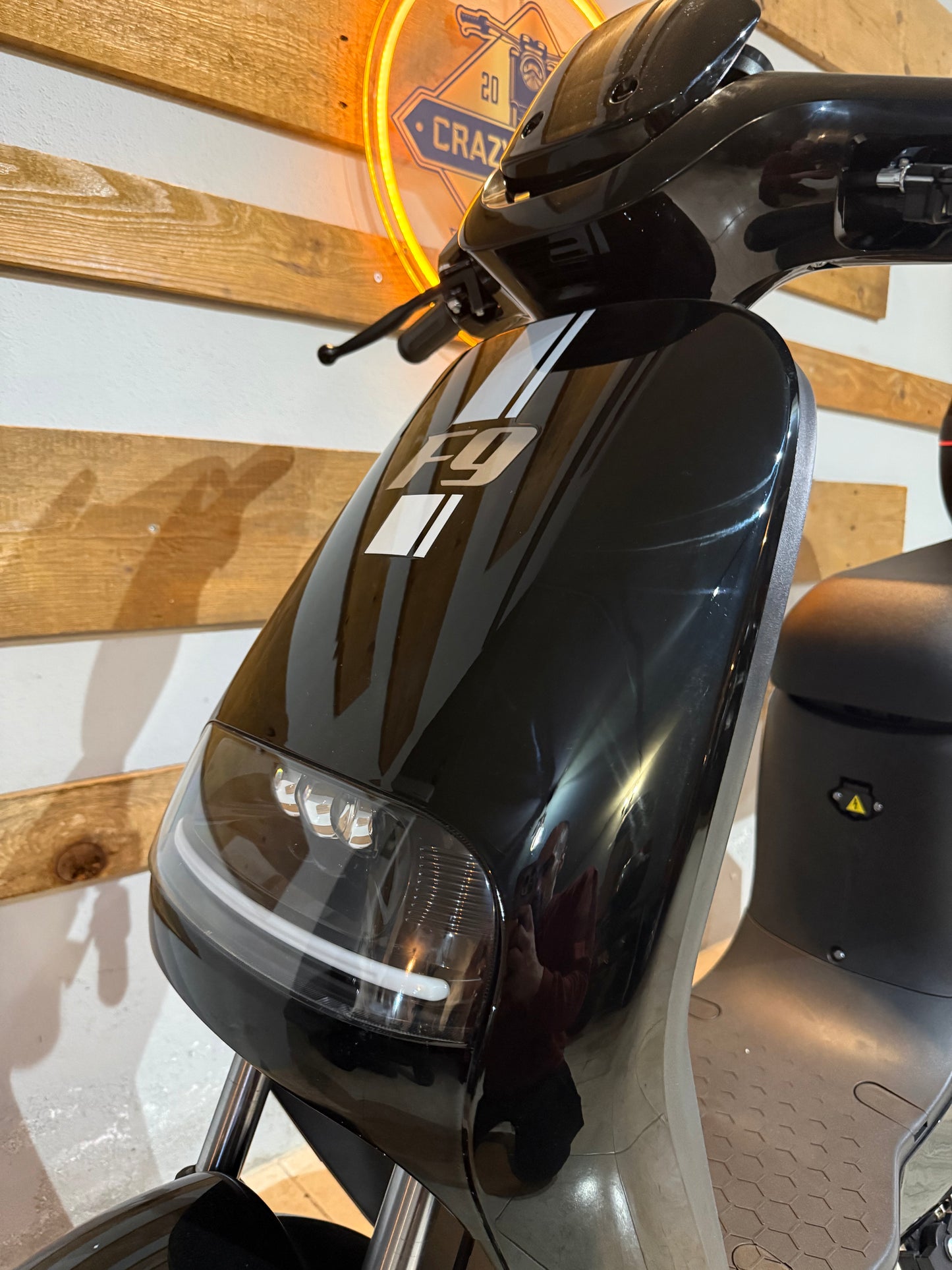 Scooter Elétrica Voltrish F9