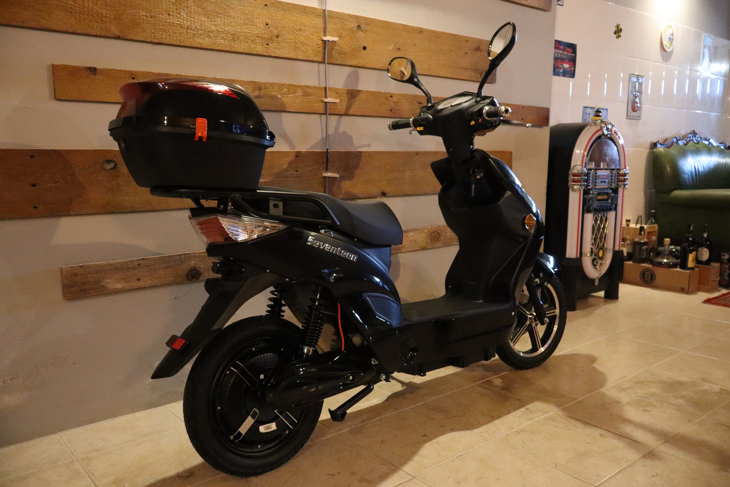 Scooter Elétrica Seventeen Black