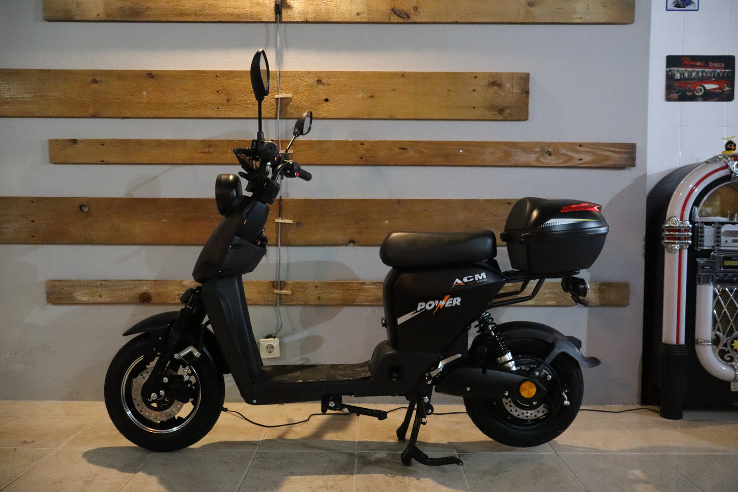 ACM Power ES056 Lítio 24.5 ah Black Scooter Elétrica