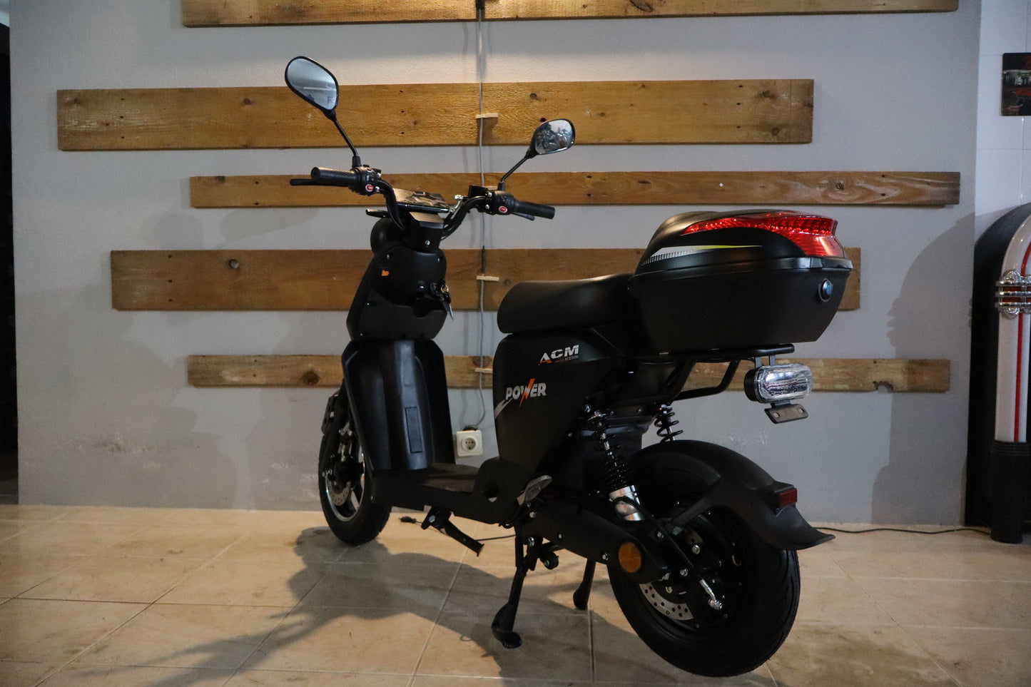 ACM Power ES056 Lítio 24.5 ah Black Scooter Elétrica