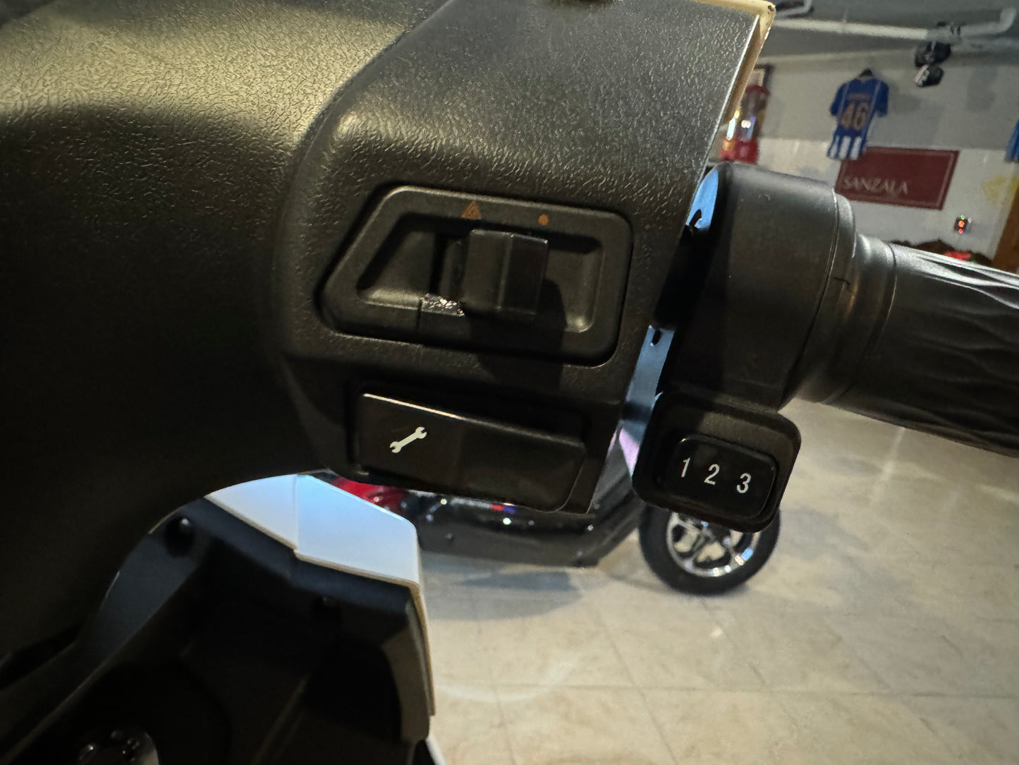 Scooter Elétrica NeoVolt Pulse Lítio 72v 20AH