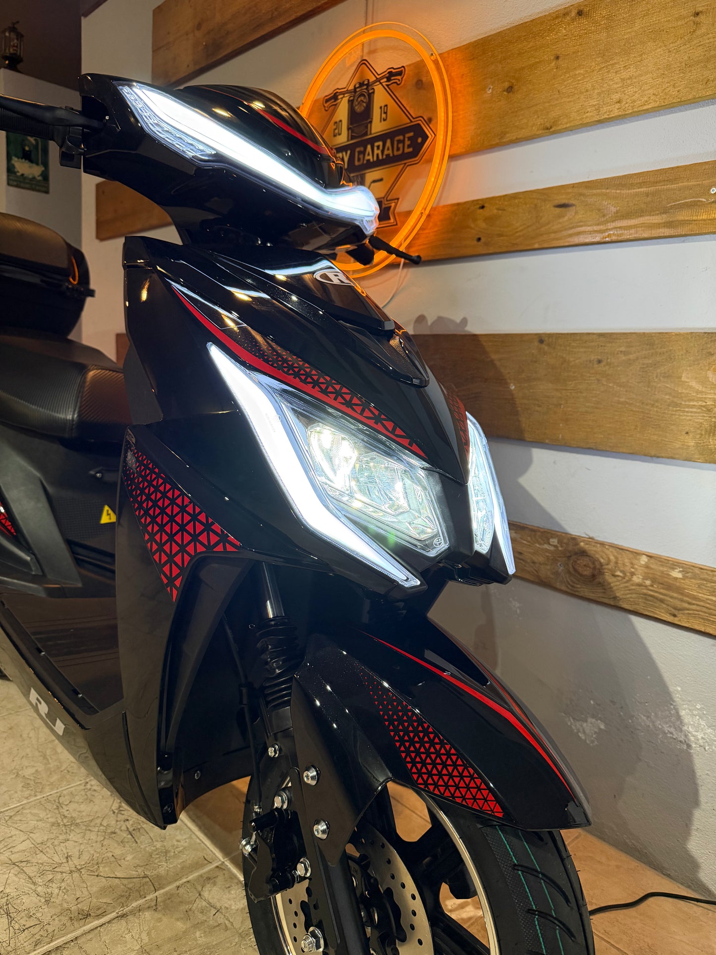 RJ Ecoboost 72V
