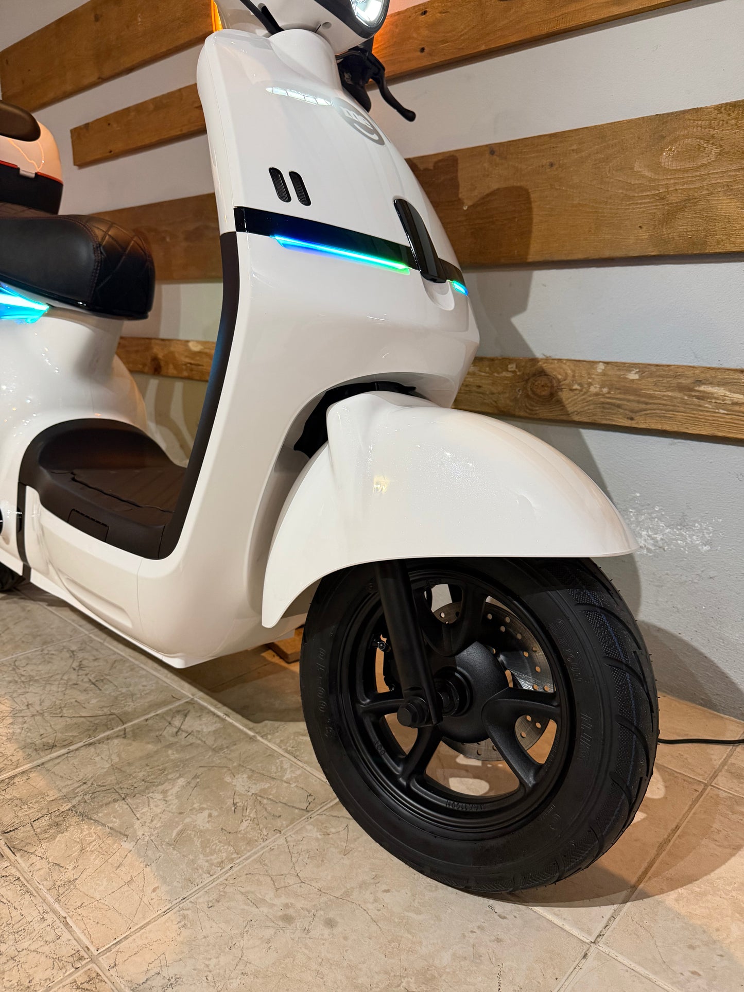 Scooter Elétrica Sem Carta M.E.  Ion Lítio