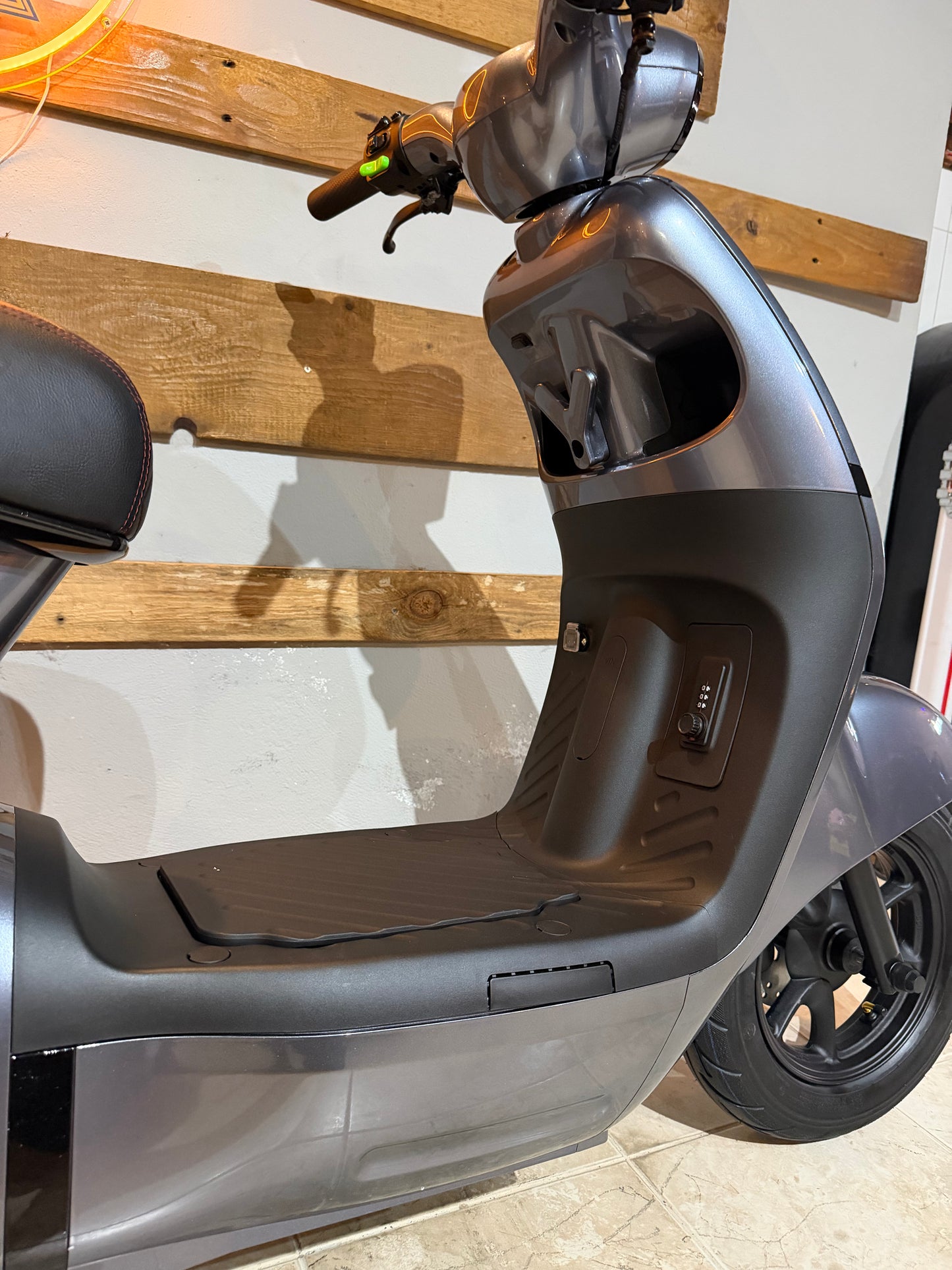 Scooter Elétrica Sem Carta M.E.  Ion Lítio
