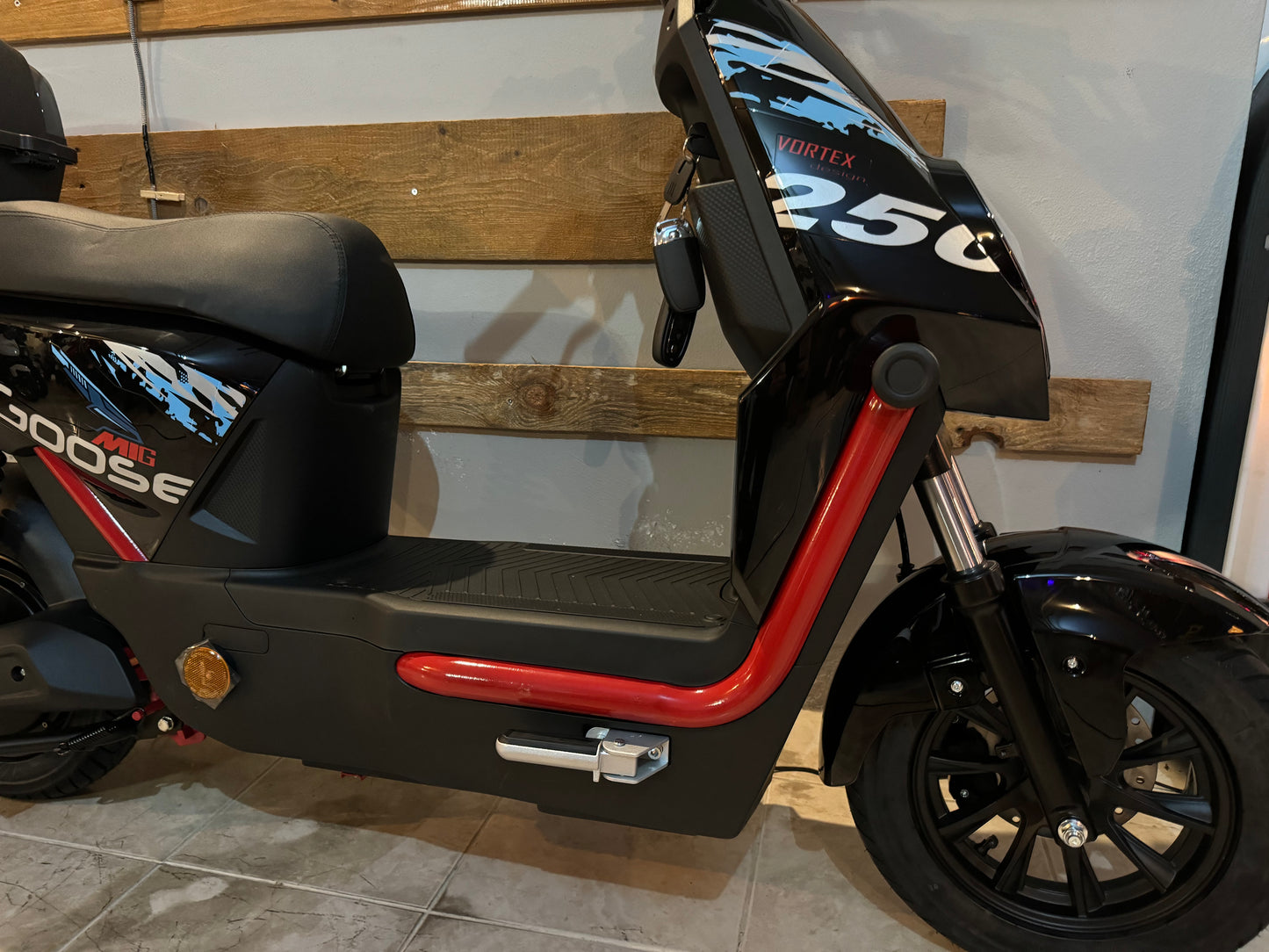 Scooter Elétrica Vortex 72V Mig Preto