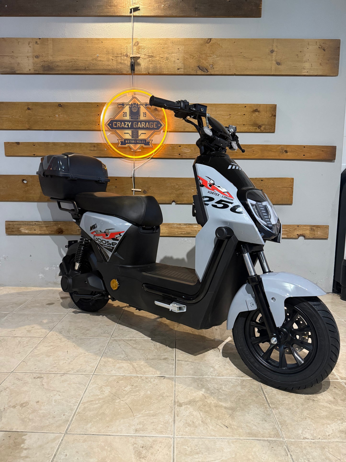 Scooter Elétrica Vortex 72V Mig Lítio Cinza