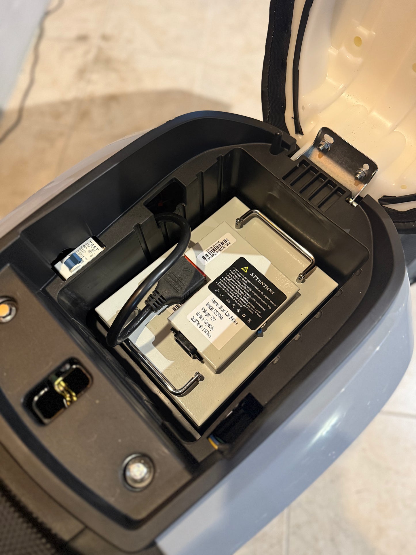 Scooter Elétrica Vortex 72V Mig Lítio Cinza