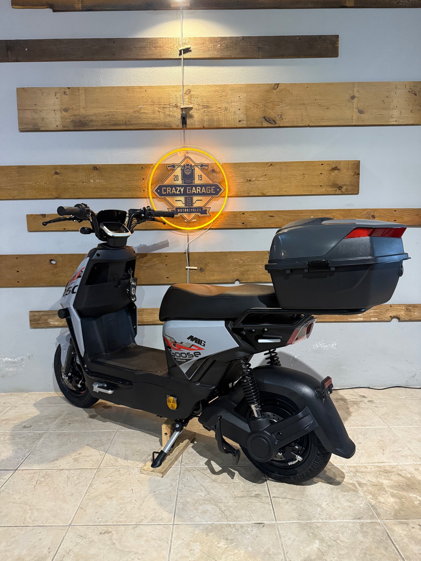 Scooter Elétrica Vortex 72V Mig Lítio Cinza