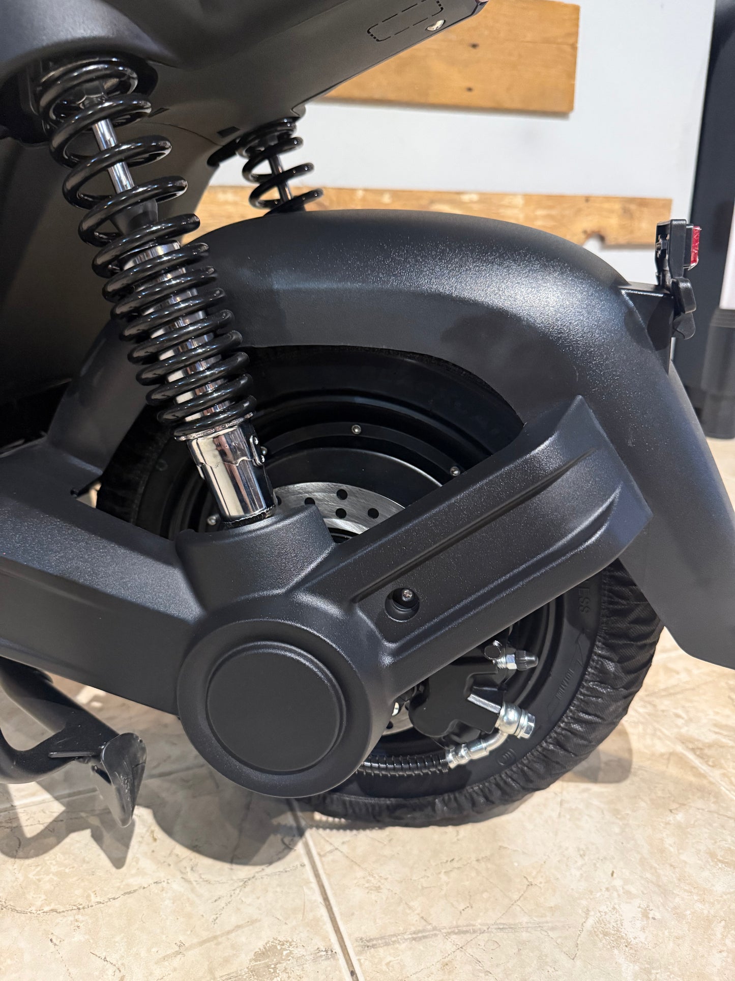 Scooter Elétrica Vortex 72V Mig Lítio Cinza